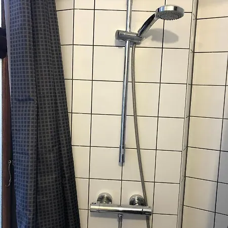 Apartment Cozy Two-bedroom Located In The Vibrant Area Vesterbro *